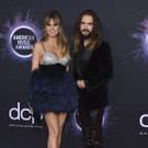 2019_American_Music_Awards_-_Arrivals_00743.jpg