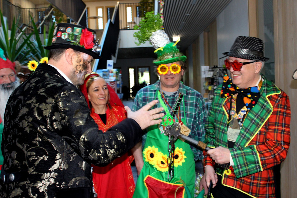 Fasching BGM Absetzung B VERHAFTUNG Gemeindeamt 09-02-2020 _4_.JPG