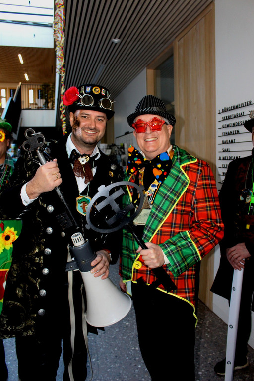 Fasching BGM Absetzung B VERHAFTUNG Gemeindeamt 09-02-2020 _6_.JPG