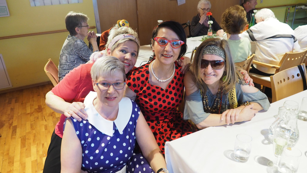 P2070394 Helene Kopf Michaela Gort Sabine Dimovski Gerlinde Wiederin.JPG