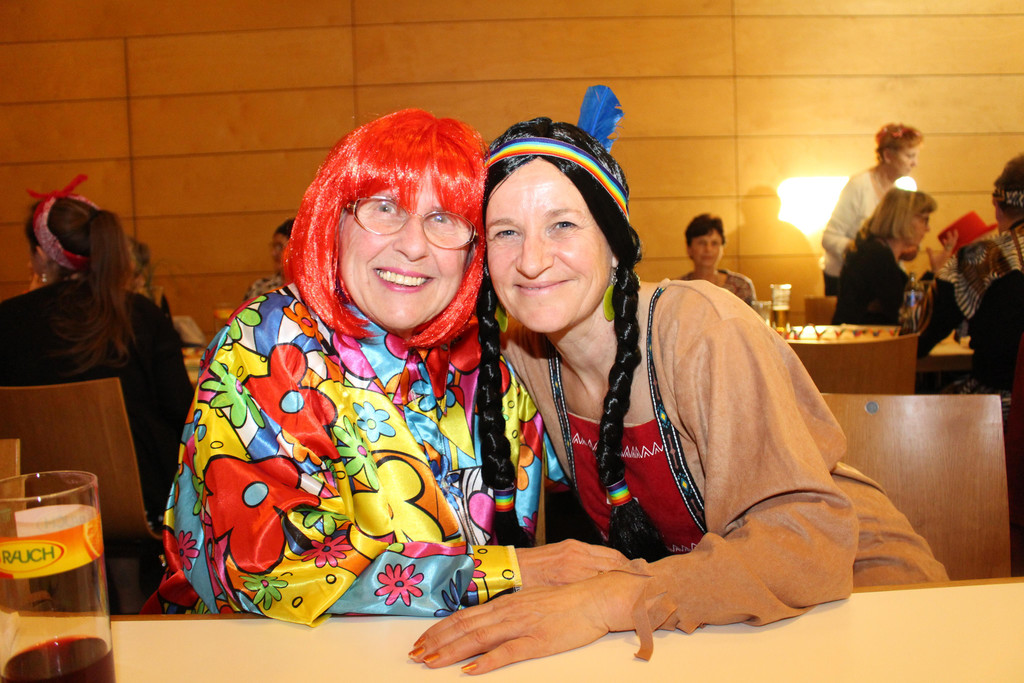 IMG_8401 Michaela Seidler und Gerlinde Wiederin.JPG