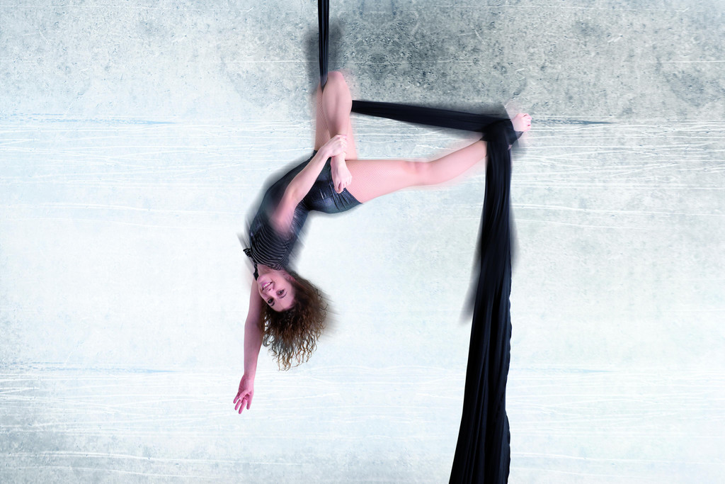 6_absolventenshow_2019_ SPIN__veronica___jule_felice_frommelt_effekt_qf.jpg