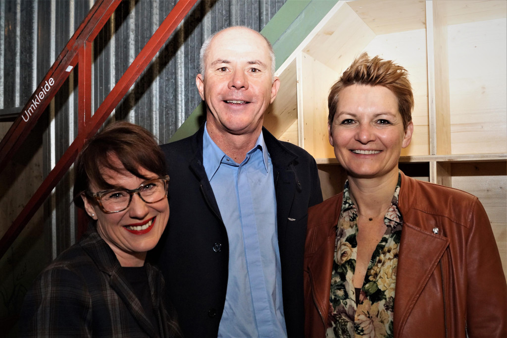 Santina und Horst Wochinz _Santina Foto_ mit Ursula Kaufmann _Kongresskultur Bregenz_.jpg