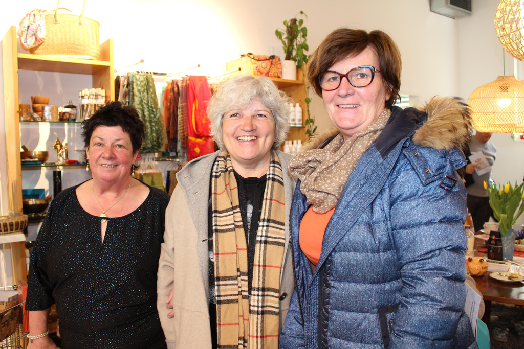 IMG_9245 Waltraud Hauser Martina Tiefenthaler und Renate Reisch.JPG