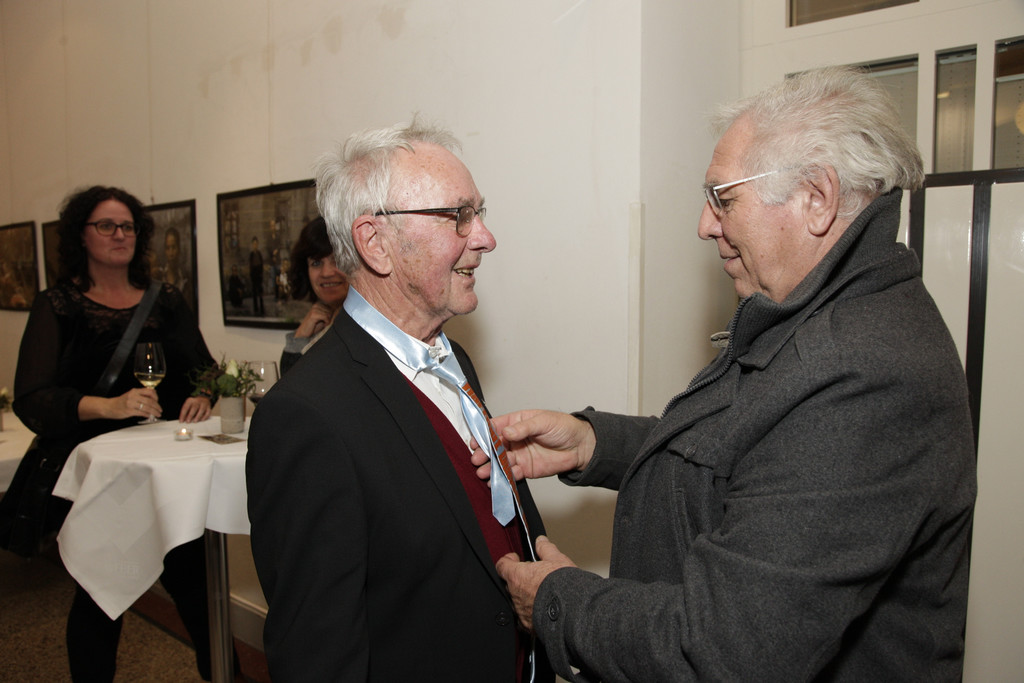 09 Romero-Preis Krawatte 1.JPG