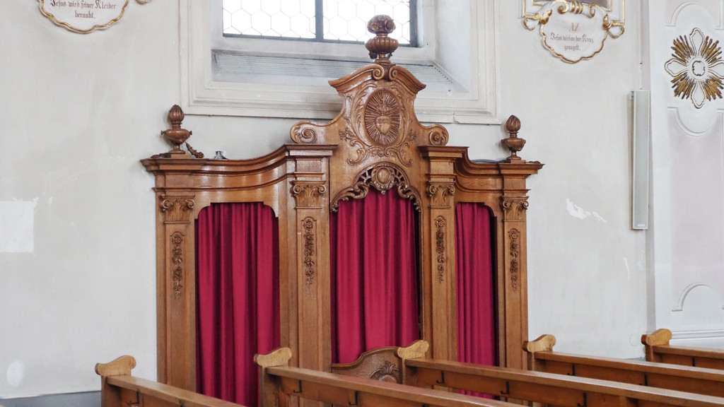 Historischer Beichtstuhl.JPG