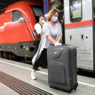 Wien-Schwechat: Erster Sonderzug mit Betreuerinnen aus Rumänien angekommen