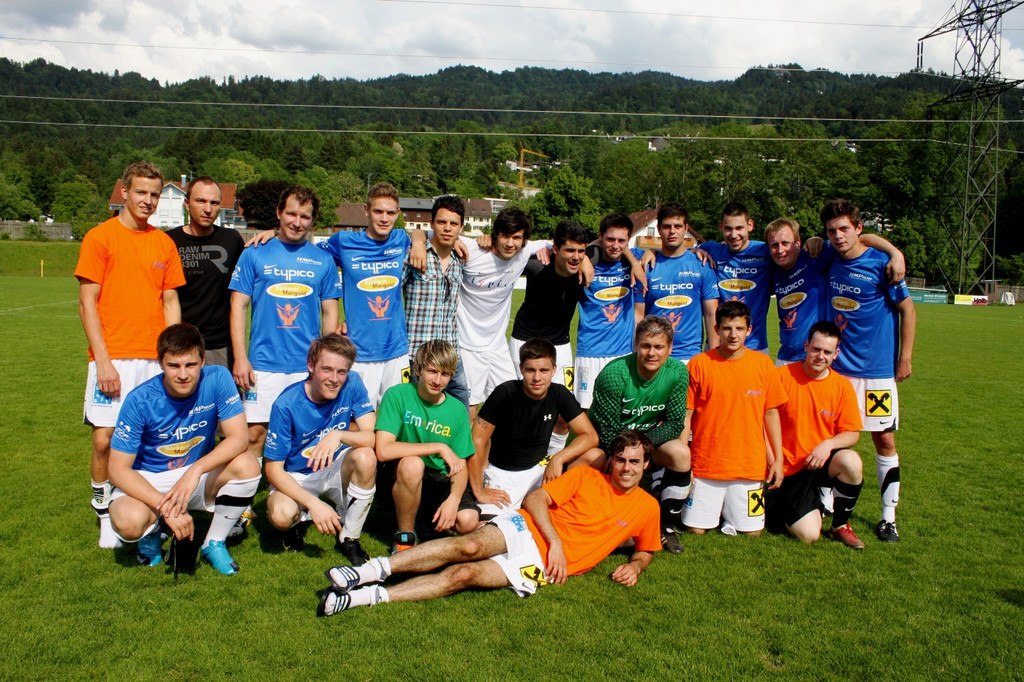 2011 Fu__ball SVL Team 1b MEISTER.jpg