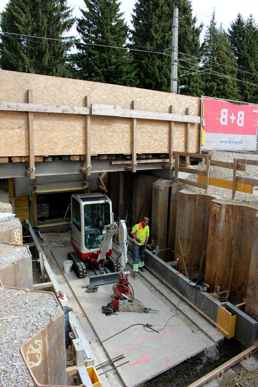 h Oberlochauerbach Hochwasserschutz BAU Durchlass __BB und Radweg September 2019 _1_.JPG