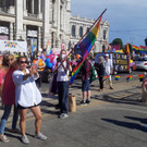 Regenbogen-Auto-Corso am Wiener Ring