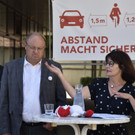 Abstand halten
