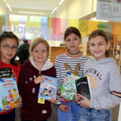 Freizeitspaß mit Büchern und Spielen aus der „Bücherei-Spielothek“ im Lochauer Schulzentrum
