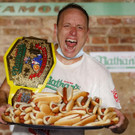 Hot_Dog_Eating_Contest_32418.jpg