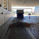 Lkw verlor Ladegut auf der A4
