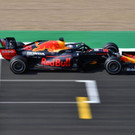 Verstappen gewinnt in Silverstone