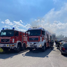 Wiener Neustadt: Wohnwagen und Pkw auf Firmenareal in Flammen