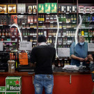 Südafrika hebt Alkohol- und Zigarettenverbot auf 
