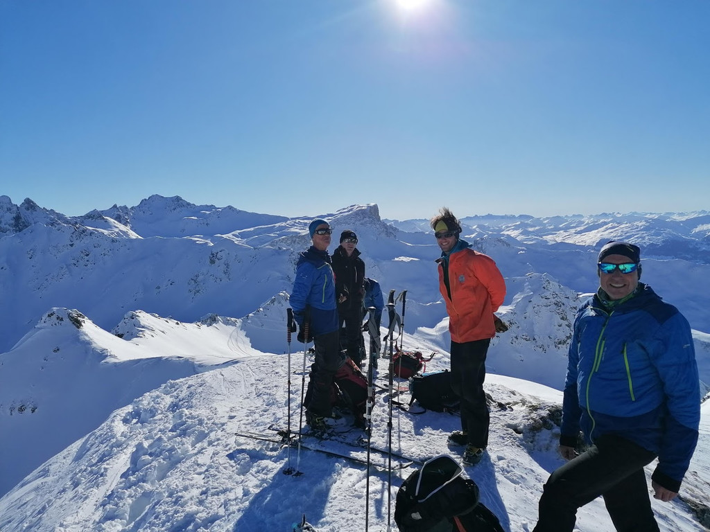 Skitour_mit_Naturfreunden_c_Naturfreunde Feldkirch.jpg