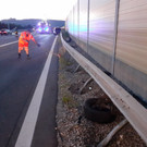 Pkw krachte in Leitschiene: Bilder der Unfallstelle