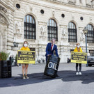 Greenpeace_OmvAktion__c_AstridSchwab_Greenpeace3.jpg