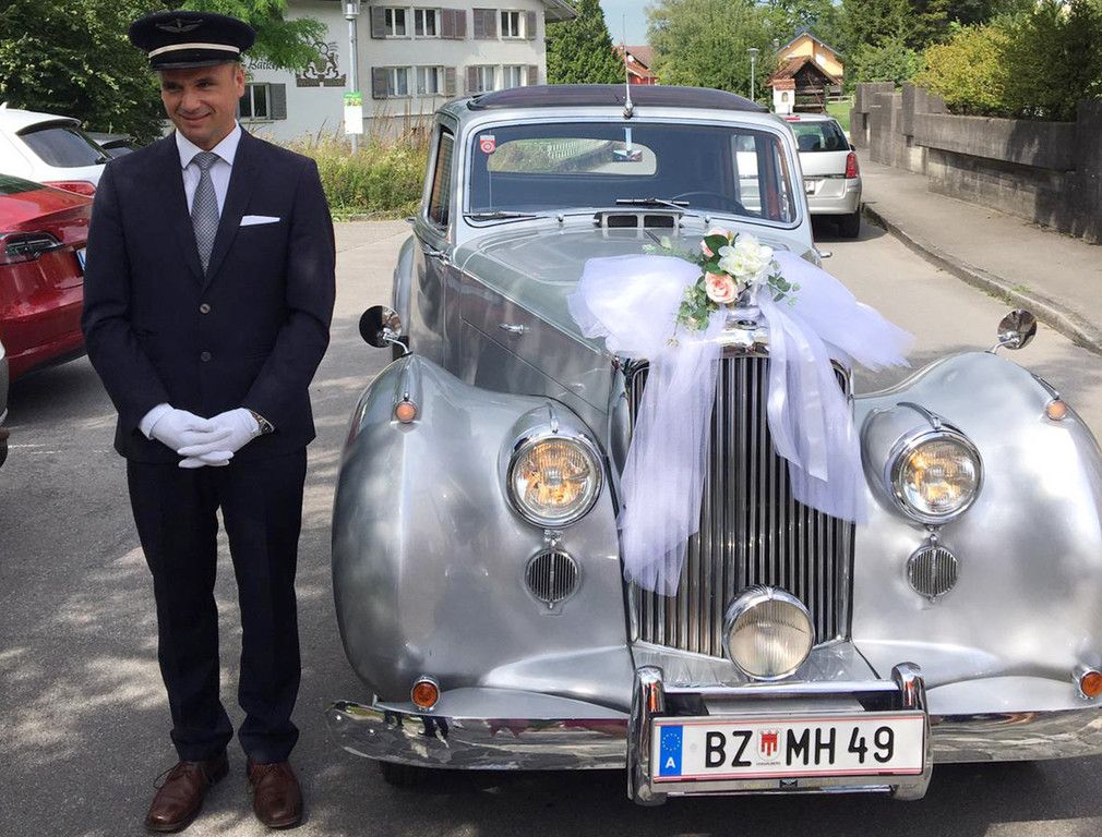 Hochzeitsauto-Chauffeur02.jpg