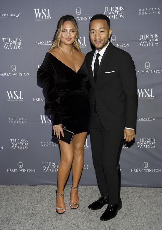 People_Chrissy_Teigen_John_Legend_26167.jpg