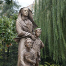 Mother_Cabrini_Statue_85579.jpg