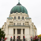 Allerheiligen-Kranzniederlegung durch Bundespraesident Alexander Van der Bellen - Zentralfriedhof - 29.10.2010