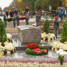 Allerheiligen-Kranzniederlegung durch Bundespraesident Alexander Van der Bellen - Zentralfriedhof - 29_10_2010-4.JPG