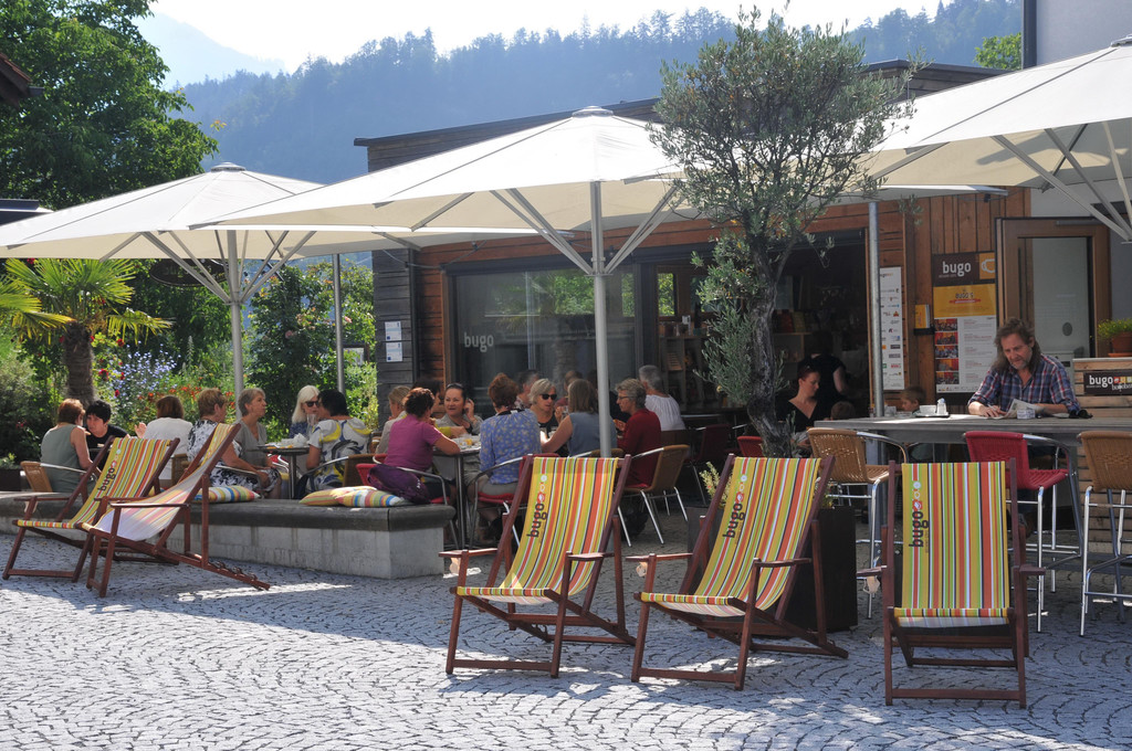 bugo Platz nachher.jpg