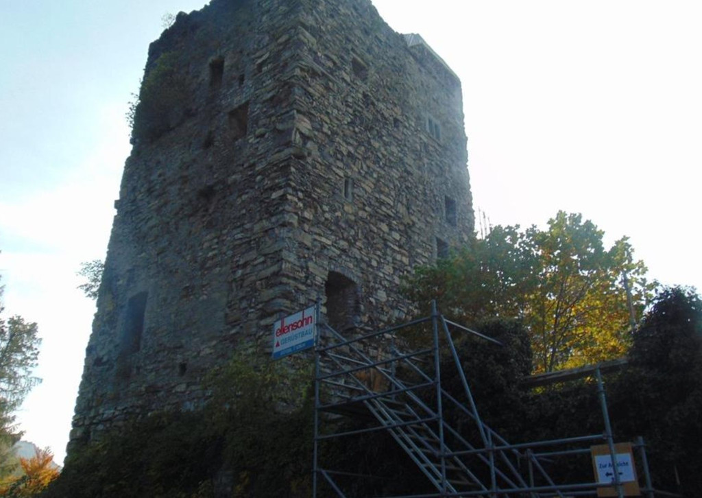 burgmontfort3.jpg