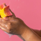 shooting_stars_pink_soap_hero_image_2020_modellm05-1.jpg