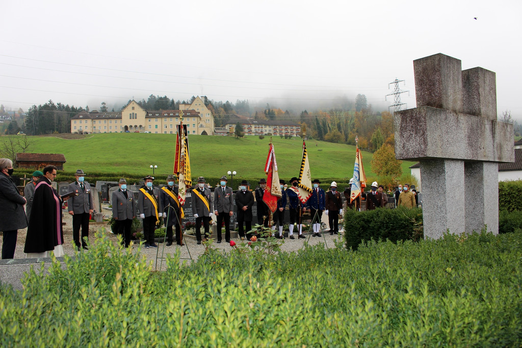 Seelensonntag KRIEGERDENKMAL 08-11-2020 _5_.JPG