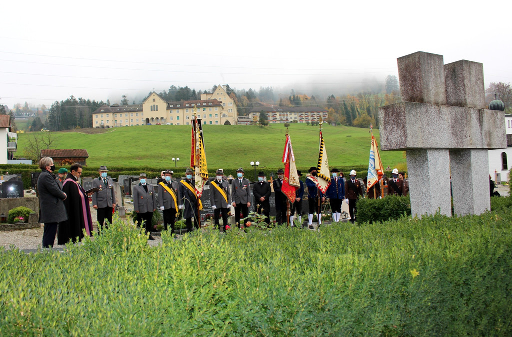 Seelensonntag KRIEGERDENKMAL 08-11-2020 _6_.JPG