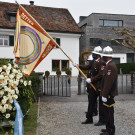 Stiller Fahnengru__ der Ortsfeuerwehr Lochau.JPG