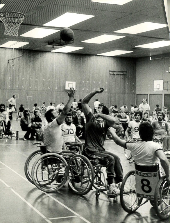 1976_Basketball.jpg