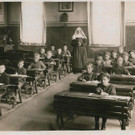Alte Schule Klassenzimmer Sr Amata Gmeinwieser.jpg