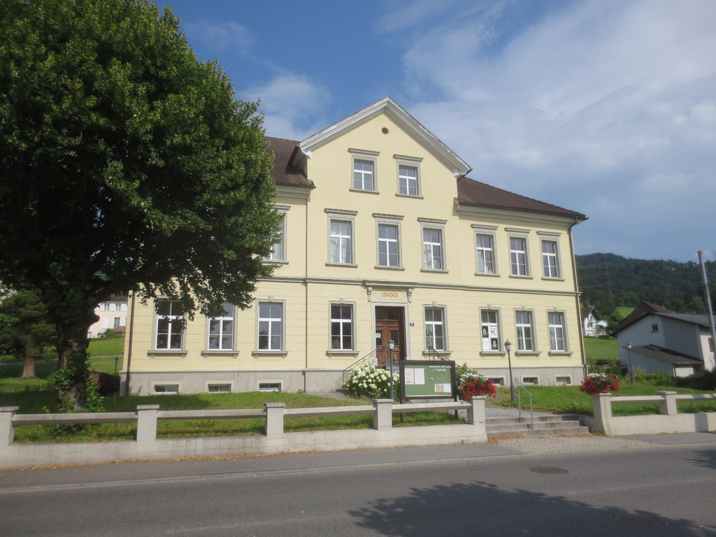 Geschichte Alte Schule Symbol 2013.jpg