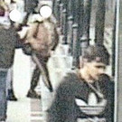 Handtaschen-Raub in U4-Station in Wien-Hietzing: Fahndung nach diesem Mann