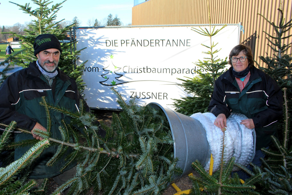 Zu__ner CHRISTBAUMVERKAUF beim Spar 16-12-2020 _2_.JPG