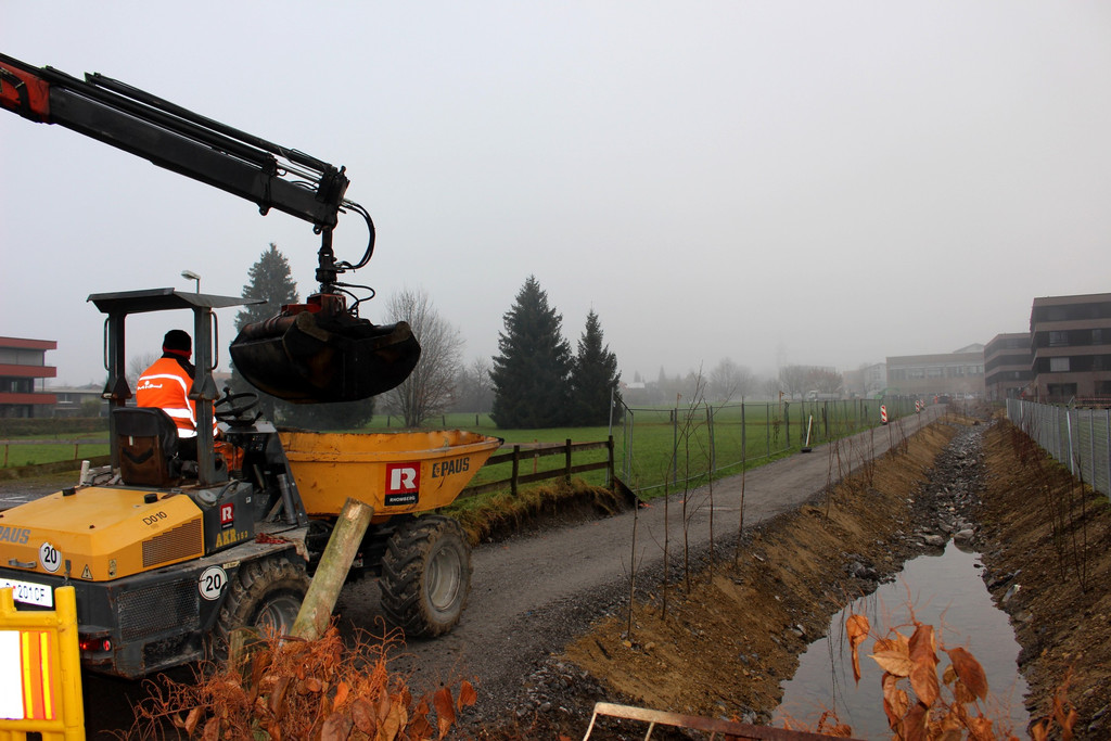 B Oberlochauerbach Hochwasserschutz Weg und Bachbett BF A FF Asphaltierung 11-12-2020 _7_.JPG