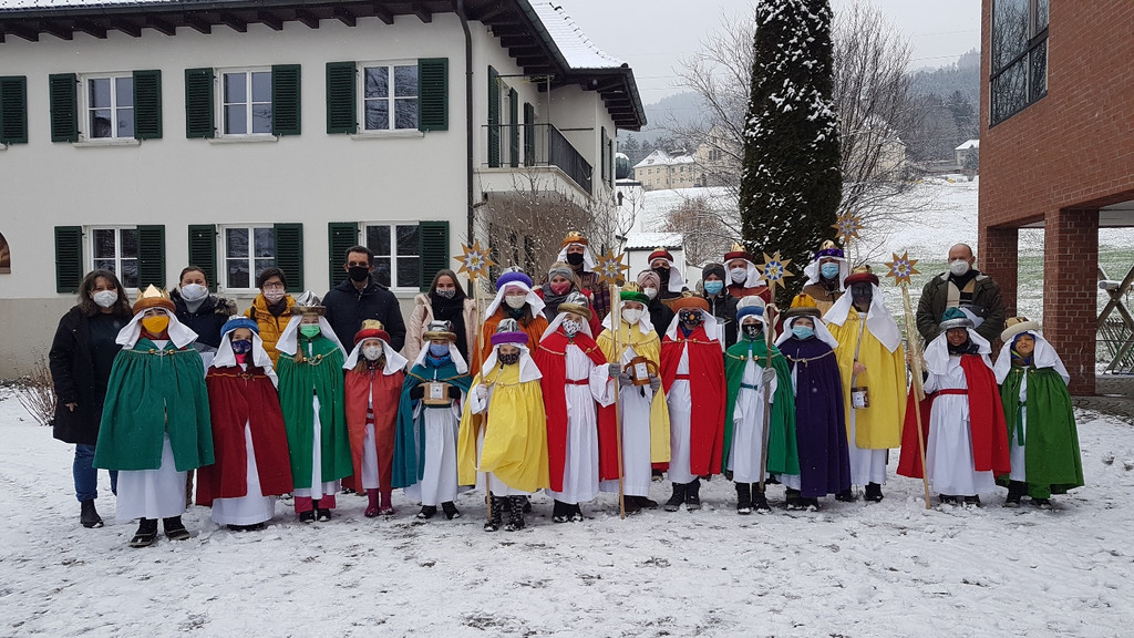 Sternsinger AKTION A Gesamtfoto 06-01-2021 _1_.jpg