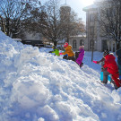 schnee spielh__gel am marktplatz.jpg
