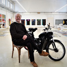 Manfred Egender im Atelier.jpg