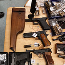 Waffenarsenal in Wiener Wohnung: Waffen und Munition