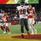 Chiefs_Buccaneers_Super_Bowl_Football_46649.jpg