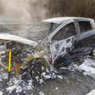 Elektroauto auf A14 in Brand