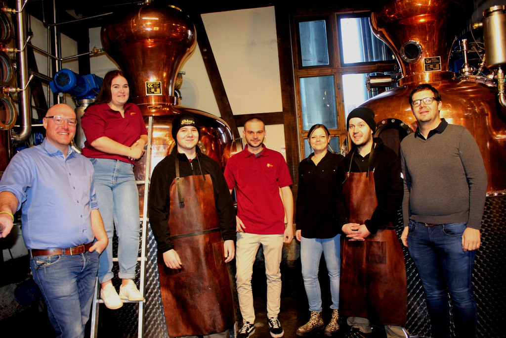 H__ Prinz Brennerei D LEHRLINGE Symbolfotos mit CHEFS 22-02-2021 _4_.JPG