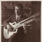 Stadt jetzt im Besitz einer Ernst-Volkmann-Gitarre