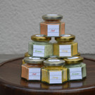 Die Spice-Up Junior Company bietet ihre Produkte auf den Wochenmärkten an